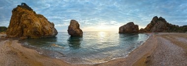 Potistika beach gündoğumu panorama (Yunanistan)