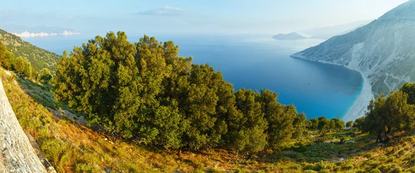 Vista mattutina sulla spiaggia di Myrtos (Grecia, Cefalonia ). — Foto Stock