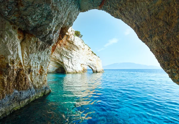 Cuevas azules en Zakynthos (Grecia) ) — Foto de Stock