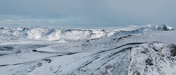Πολύχρωμα Βουνά Landmannalaugar Κάτω Από Χιόνι Φθινόπωρο Ισλανδία — Φωτογραφία Αρχείου