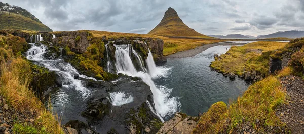 Διάσημο Γραφικό Βουνό Kirkjufell Και Καταρράκτη Kirkjufellsfoss Δίπλα Στο Grundarfjordur — Φωτογραφία Αρχείου