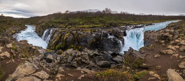 Malowniczy Wodospad Hlauptungufoss Widok Jesieni Zmiana Pory Roku Południowych Wyżynach — Zdjęcie stockowe