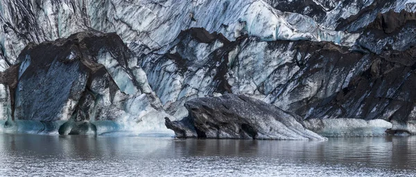 Güney Zlanda Vik Yakınlarındaki Reynisfjara Plajında Bazalt Kaya Sütunları Eşsiz — Stok fotoğraf