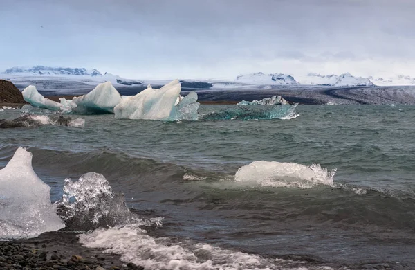 Παγετώδη Λίμνη Jokulsarlon Λιμνοθάλασσα Παγόβουνα Ισλανδία Βρίσκεται Κοντά Στην Άκρη — Φωτογραφία Αρχείου