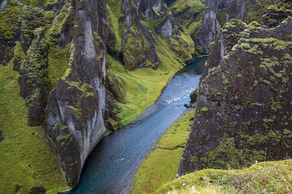 Fjadra Nehri Güzel Fjadrargljufur Kanyonundan Akıyor Güney Zlanda Sonbahar Bulutlu — Stok fotoğraf