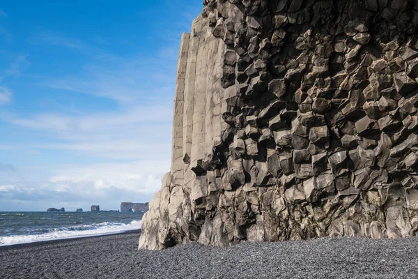 Beroemde Black Sand Ocean Beach Reynisfjall Pittoreske Basalt Columns Vik — Stockfoto