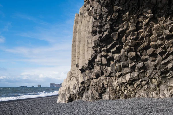 Famous Black Sand Ocean Beach Mount Reynisfjall Picturesque Basalt Columns — Φωτογραφία Αρχείου