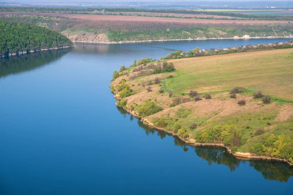 Dnister Nehri Kanyonu Nun Muhteşem Bahar Manzarası Resimli Kayalar Tarlalar — Stok fotoğraf