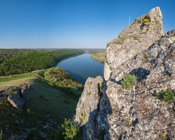 Increíble Vista Primavera Cañón Del Río Dnister Con Pintorescas Rocas —  Fotos de Stock