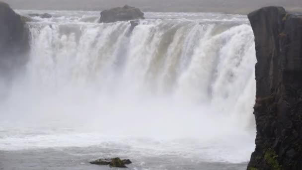 Picturesque Full Water Big Waterfall Godafoss Autumn Dull Day View — Stock Video