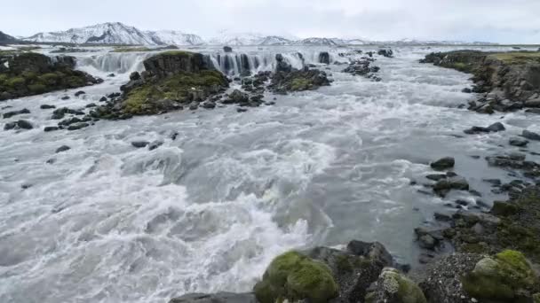 Säsongsskifte Södra Högländerna Island Pittoreska Vattenfal Tungnaarfellsfoss Panoramautsikt Höst Landmannalaugar — Stockvideo