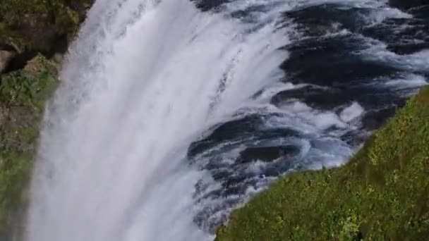 Pitoresca Cheia Água Grande Cachoeira Skogafoss Vista Outono Cima Sudoeste — Vídeo de Stock