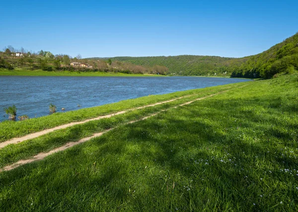 Fantastisk Vårutsikt Över Dnister River Canyon Utsikt Från Byn Nezvysko — Stockfoto