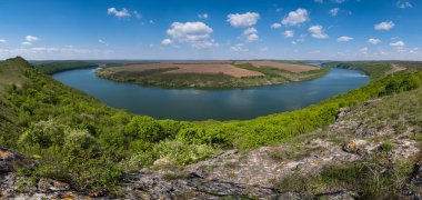 Dnister Nehri Kanyonu, Bakota Körfezi, Chernivtsi Bölgesi, Ukrayna.