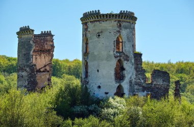 Nyrkiv köyündeki Chervonohorod Kalesi 'nin terk edilmiş kalıntıları (eski Chervonohorod veya Kızıl Kasaba), Ternopil bölgesi, Ukrayna.