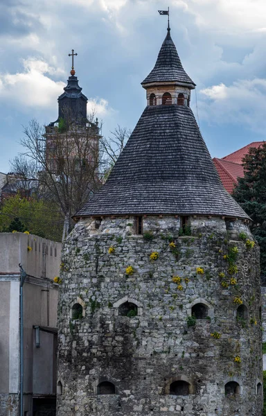 Widok Mostu Novoplanivskiy Średniowiecznych Wież Twierdzy Kamianets Podilskyi Starego Miasta — Zdjęcie stockowe