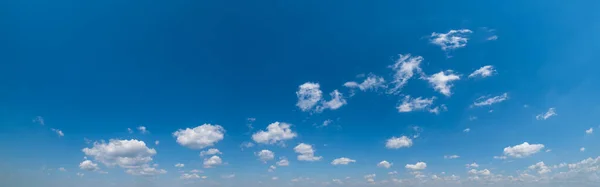 Nubes Cielo Azul Fondo Panorámico Alta Resolución —  Fotos de Stock