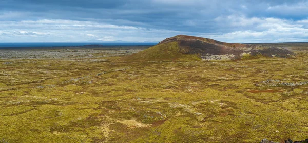 Saxholl volkan krateri, Snaefellsnes yarımadası, Snaefellsjokull Ulusal Parkı, Batı İzlanda.