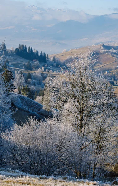 Nadchodzi Zima Ostatnie Dni Jesieni Ranek Górskiej Wsi Spokojnej Malowniczej — Zdjęcie stockowe