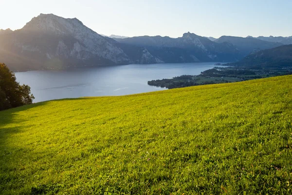 Paisible Automne Alpes Lac Montagne Avec Une Eau Claire Transparente — Photo