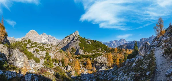 Sonnige Malerische Herbst Alpen Dolomiten Felsblick Vom Wanderweg Vom Giau — Stockfoto
