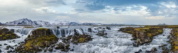 Temporada Cambiando Sur Las Highlands Islandia Pintoresco Waterfal Tungnaarfellsfoss Vista — Foto de Stock