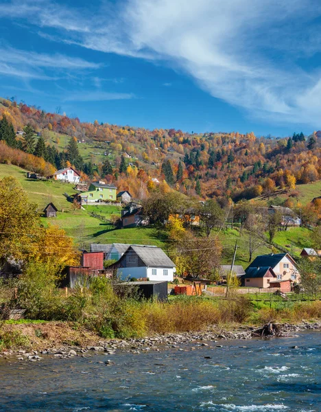 Herbst Karpaten Weiße Tysa Flusslandschaft Mit Bunten Gelb Orange Rot — Stockfoto