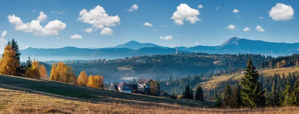 First Sunrise Rays Sun Shadows Fog Trees Slopes Morning Autumn — Fotografia de Stock