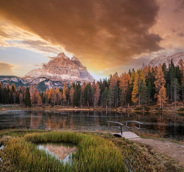 Prachtige Herfstavond Lake Antorno Three Peaks Lavaredo Lago Antorno Tre — Stockfoto