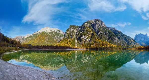 Otoño Tranquilo Lago Alpino Durrensee Lago Landro Cristallo Grupo Montañoso — Foto de Stock