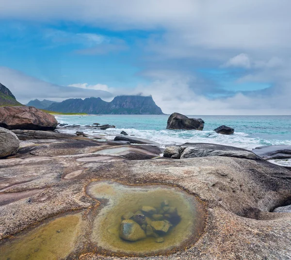 Haukland Taşlı Plaj Yaz Manzarası Norveç Lofoten — Stok fotoğraf