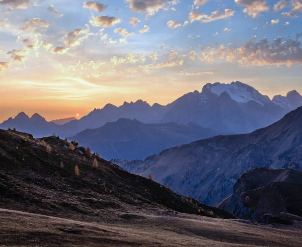 Italienska Dolomiter Berg Fredlig Dimmig Kväll Skymning Utsikt Från Giau — Stockfoto