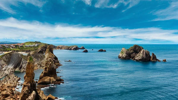 Beautiful Atlantic Ocean Coastline Landscape Arnia Beach Biskaya Cantabria Spain — Foto de Stock