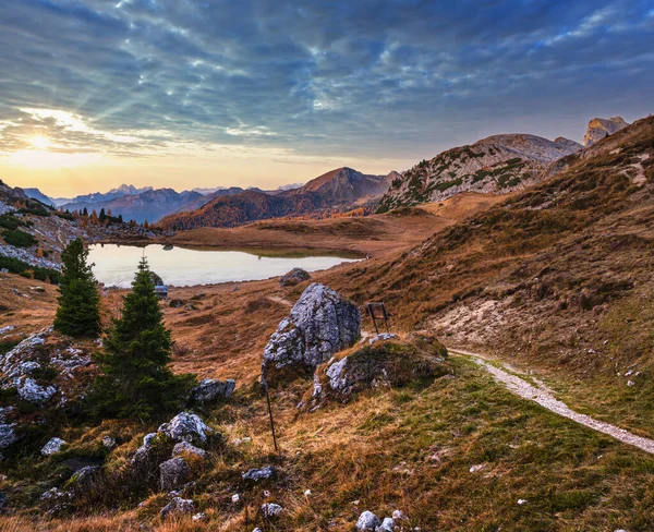 Early Morning Autumn Alpine Dolomites Mountain Scene Peaceful Valparola Pass — Stock Photo, Image