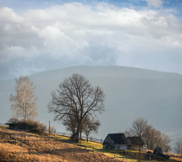 Poslední Dobré Počasí Podzimní Horské Krajině Klidná Malebná Ukrajinská Karpatská — Stock fotografie