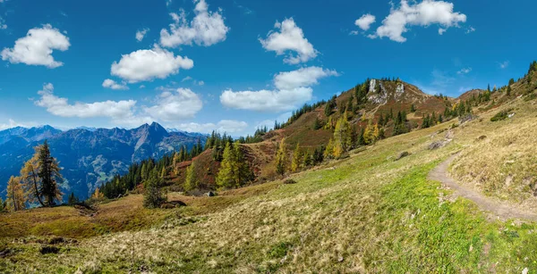 Slunečná Idylická Podzimní Alpská Scéna Klidné Alpy Pohled Turistické Stezky — Stock fotografie
