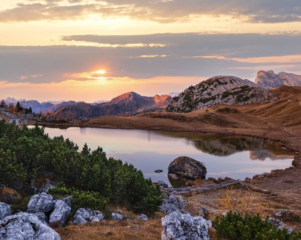 Vroeg Herfst Alpine Dolomieten Bergwereld Rustige Valparola Pass Uitzicht Het — Stockfoto