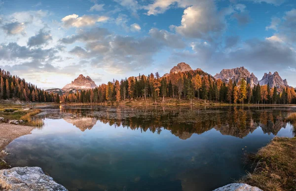 Prachtige Herfstavond Lake Antorno Three Peaks Lavaredo Lago Antorno Tre — Stockfoto