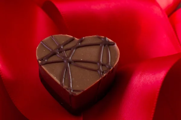 Crema di mandorle cioccolato a forma di cuore — Foto Stock