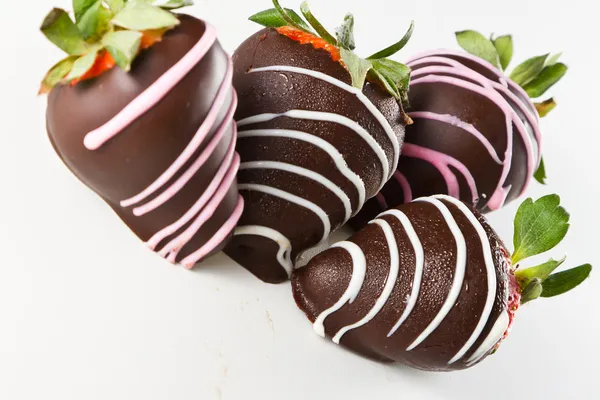 Chocolate covered strawberries — Stock Photo, Image