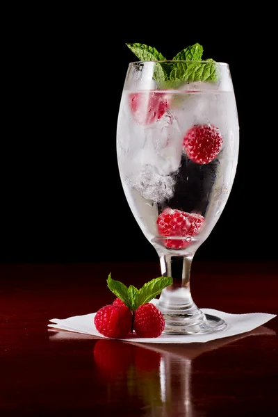 Raspberry mint water — Stock Photo, Image