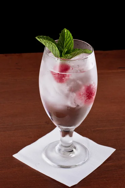 Raspberry mint water — Stockfoto