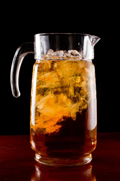 Кувшин чая со льдом — стоковое фото
