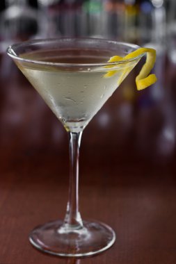 kirli martini limonlu