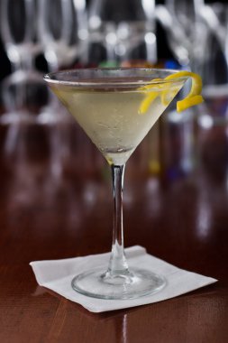 kirli martini limonlu