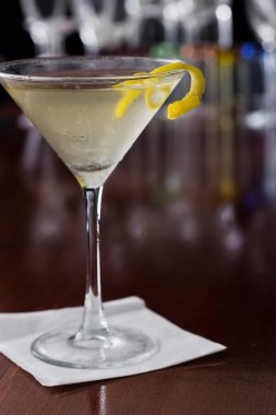 kirli martini limonlu