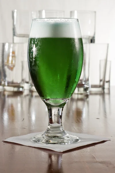 Cerveza verde — Foto de Stock