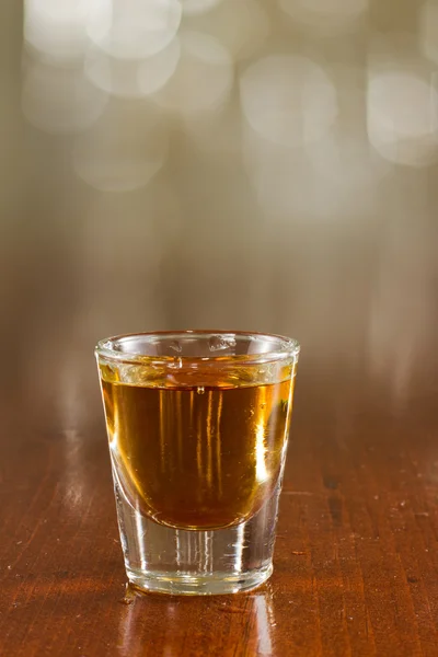 Un bicchierino di whisky — Foto Stock