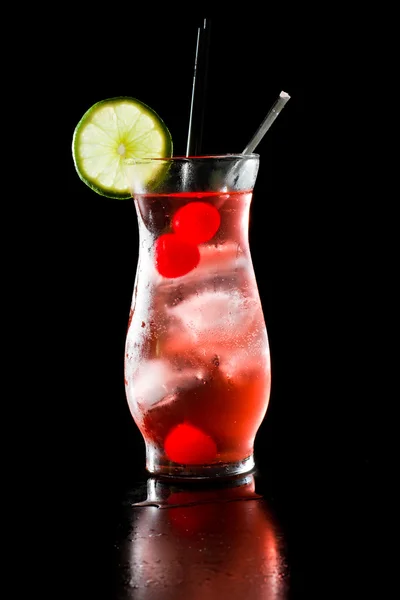 Cocktail rosso frizzante — Foto Stock