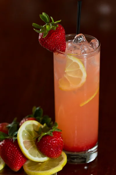草莓柠檬汁 — 图库照片